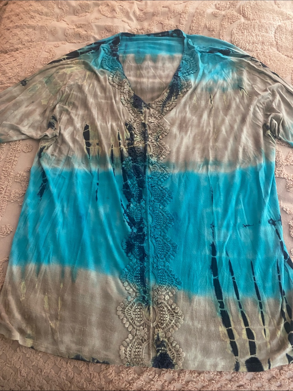 Turquoise and Tan Lace-Trim V-Neck Tunic